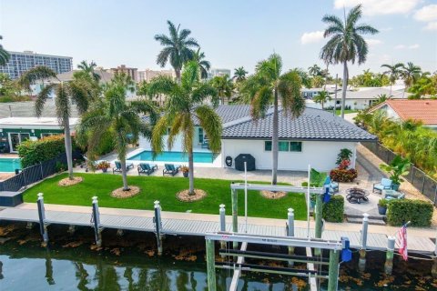 Villa ou maison à louer à Pompano Beach, Floride: 3 chambres, 215.81 m2 № 2389512 - photo 3