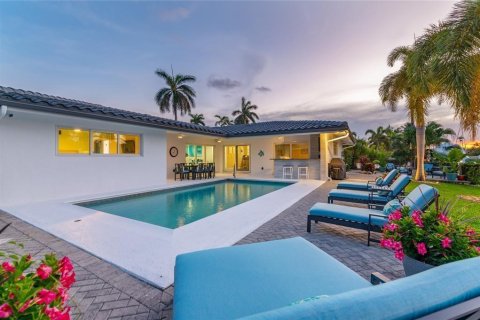 Villa ou maison à louer à Pompano Beach, Floride: 3 chambres, 215.81 m2 № 2389512 - photo 29