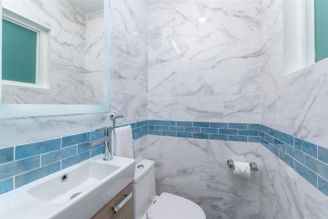 Villa ou maison à louer à Pompano Beach, Floride: 3 chambres, 215.81 m2 № 2389512 - photo 26