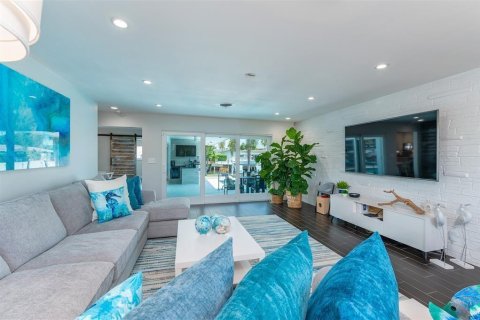Villa ou maison à louer à Pompano Beach, Floride: 3 chambres, 215.81 m2 № 2389512 - photo 15