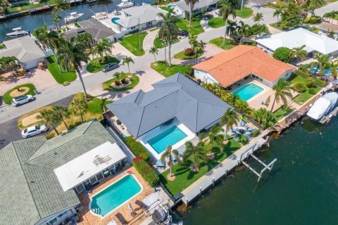 Villa ou maison à louer à Pompano Beach, Floride: 3 chambres, 215.81 m2 № 2389512 - photo 30