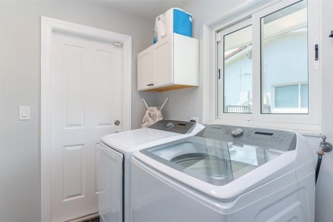 Villa ou maison à louer à Pompano Beach, Floride: 3 chambres, 215.81 m2 № 2389512 - photo 25