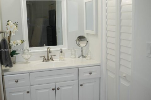 Copropriété à vendre à Lauderhill, Floride: 2 chambres, 104.98 m2 № 2070916 - photo 5