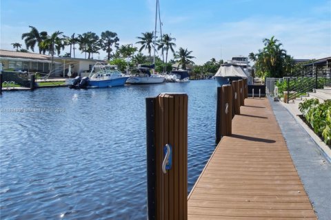 House in Fort Lauderdale, Florida 3 bedrooms, 152.55 sq.m. № 1727850 - photo 3