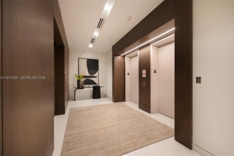 Купить кондоминиум в Майами, Флорида 5 спален, 846.43м2, № 2033798 - фото 15