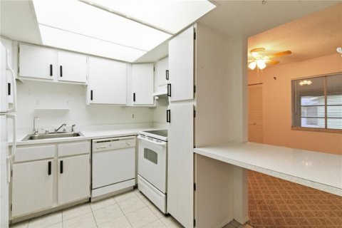 Condo in Ocala, Florida, 2 bedrooms  № 2096783 - photo 19