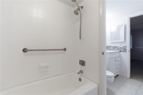 Condo in Ocala, Florida, 2 bedrooms  № 2096783 - photo 13