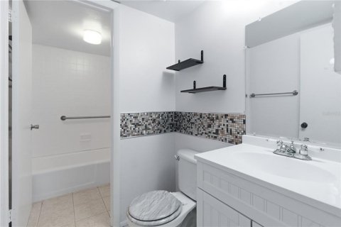 Condo in Ocala, Florida, 2 bedrooms  № 2096783 - photo 11