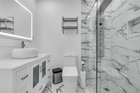 House in Miami Gardens, Florida 4 bedrooms, 188.78 sq.m. № 1974425 - photo 21