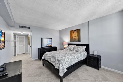 Condominio en alquiler en Hollywood, Florida, 1 dormitorio, 77.57 m2 № 2081391 - foto 15