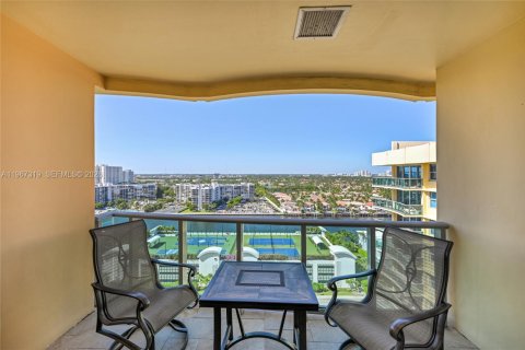 Condominio en Hollywood, Florida, 1 dormitorio  № 2081391