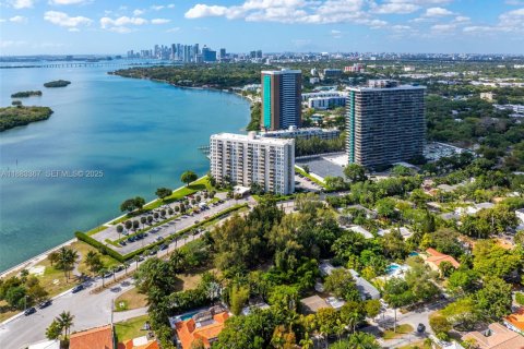 Terrain à vendre à Miami, Floride № 1983211 - photo 2