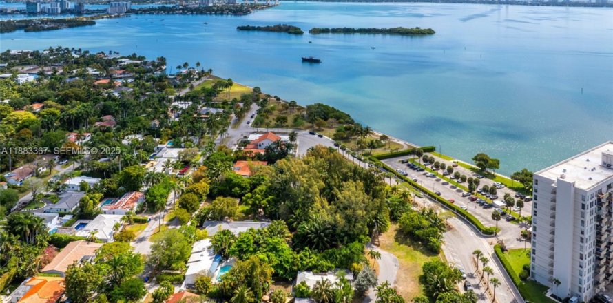 Terrain à Miami, Floride № 1983211