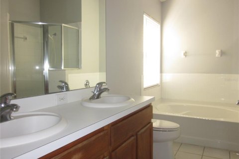 House in Wesley Chapel, Florida 4 bedrooms, 168.15 sq.m. № 1918996 - photo 13