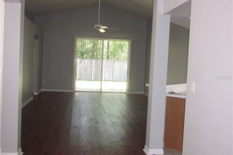 House in Wesley Chapel, Florida 4 bedrooms, 168.15 sq.m. № 1918996 - photo 2