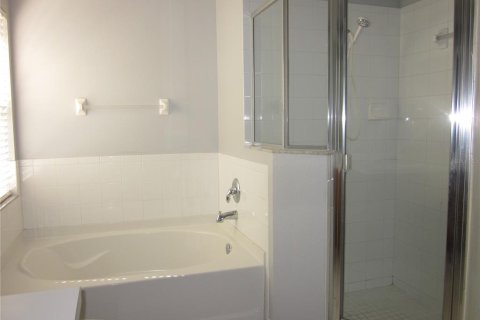 House in Wesley Chapel, Florida 4 bedrooms, 168.15 sq.m. № 1918996 - photo 14
