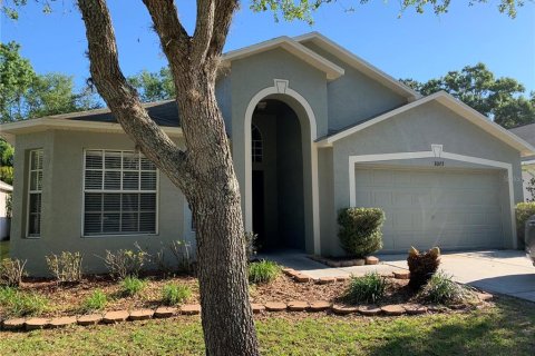House in Wesley Chapel, Florida 4 bedrooms, 168.15 sq.m. № 1918996 - photo 1
