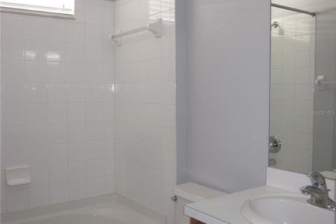 House in Wesley Chapel, Florida 4 bedrooms, 168.15 sq.m. № 1918996 - photo 7