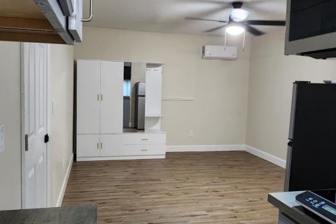 House in Longwood, Florida 1 bedroom, 46.45 sq.m. № 2379344 - photo 10