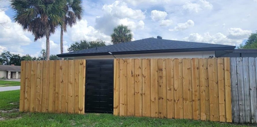 House in Longwood, Florida 1 bedroom, 46.45 sq.m. № 2379344