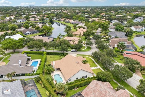 House in Boca Raton, Florida 4 bedrooms, 329.9 sq.m. № 2276105 - photo 4