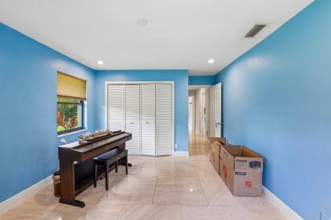 House in Boca Raton, Florida 4 bedrooms, 329.9 sq.m. № 2276105 - photo 30