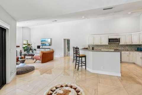 House in Boca Raton, Florida 4 bedrooms, 329.9 sq.m. № 2276105 - photo 10