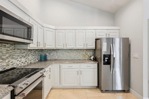 House in Boca Raton, Florida 4 bedrooms, 329.9 sq.m. № 2276105 - photo 13