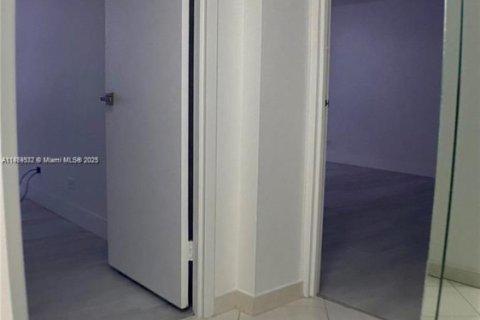 Condominio en alquiler en Sunny Isles Beach, Florida, 3 dormitorios, 204.38 m2 № 1925500 - foto 16