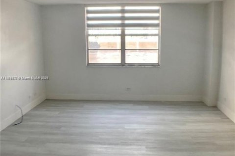 Condominio en alquiler en Sunny Isles Beach, Florida, 3 dormitorios, 204.38 m2 № 1925500 - foto 19