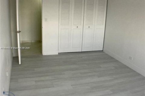 Condominio en alquiler en Sunny Isles Beach, Florida, 3 dormitorios, 204.38 m2 № 1925500 - foto 18