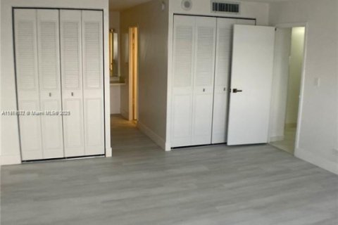 Condominio en alquiler en Sunny Isles Beach, Florida, 3 dormitorios, 204.38 m2 № 1925500 - foto 14