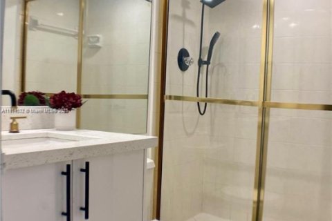 Condominio en alquiler en Sunny Isles Beach, Florida, 3 dormitorios, 204.38 m2 № 1925500 - foto 20