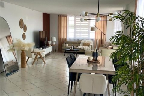Condominio en alquiler en Sunny Isles Beach, Florida, 3 dormitorios, 204.38 m2 № 1925500 - foto 3
