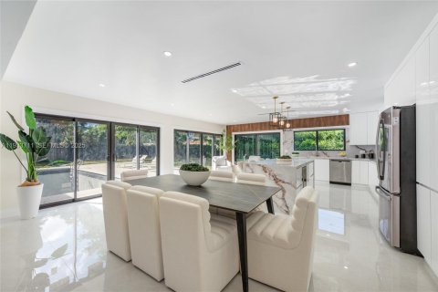 Купить виллу или дом в Пальметто-Бей, Флорида 4 спальни, 235.04м2, № 1992007 - фото 10