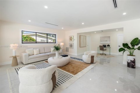 Купить виллу или дом в Пальметто-Бей, Флорида 4 спальни, 235.04м2, № 1992007 - фото 2