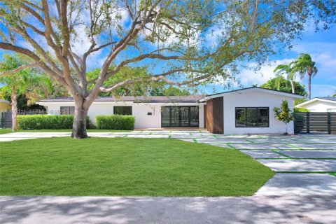 Купить виллу или дом в Пальметто-Бей, Флорида 4 спальни, 235.04м2, № 1992007 - фото 1