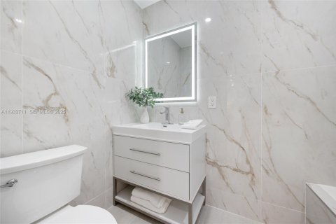 Купить виллу или дом в Пальметто-Бей, Флорида 4 спальни, 235.04м2, № 1992007 - фото 19