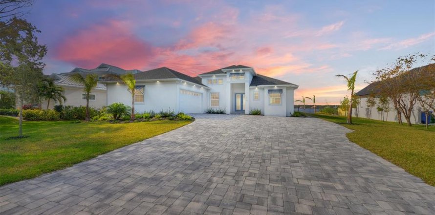 House in Ormond Beach, Florida 4 bedrooms, 229.75 sq.m. № 1517093