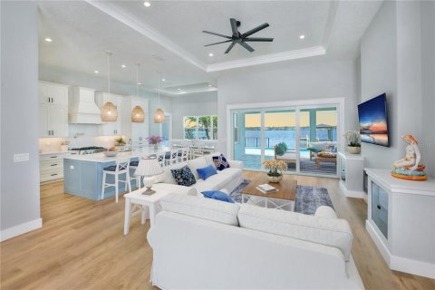 House in Ormond Beach, Florida 4 bedrooms, 229.75 sq.m. № 1517093 - photo 9