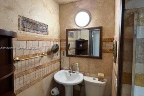 Casa en alquiler en Cutler Bay, Florida, 2 dormitorios, 171.31 m2 № 2009758 - foto 4