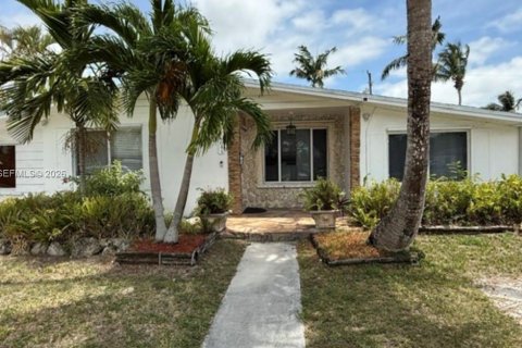 Casa en Cutler Bay, Florida 2 dormitorios, 171.31 m2 № 2009758