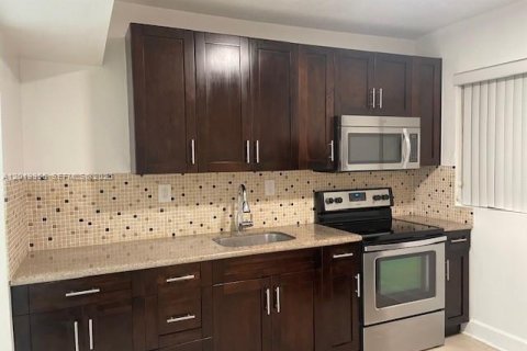 Appartement à louer à Miami, Floride: 2 chambres, 78.97 m2 № 2087307 - photo 4