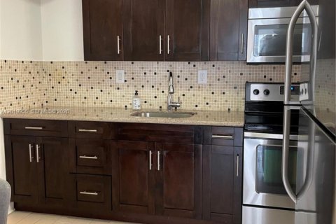 Appartement à louer à Miami, Floride: 2 chambres, 78.97 m2 № 2087307 - photo 3