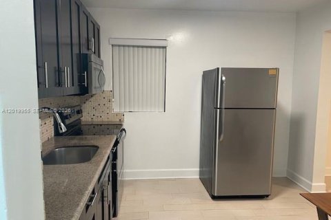 Appartement à louer à Miami, Floride: 2 chambres, 78.97 m2 № 2087307 - photo 6