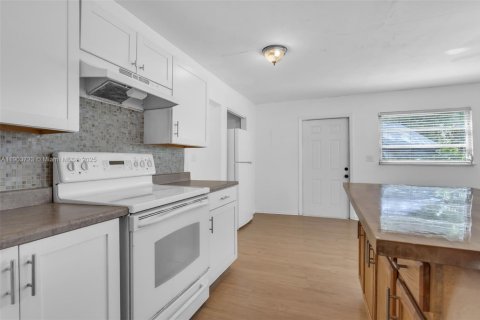 Снять в аренду виллу или дом в Майами, Флорида 2 спальни, 241.45м2, № 2015420 - фото 5