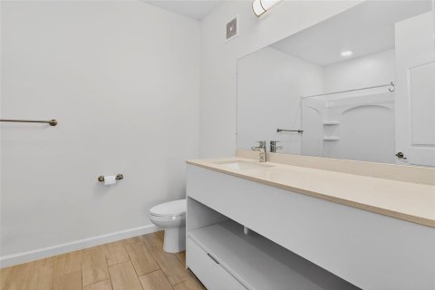 Condo in Orlando, Florida, 3 bedrooms  № 2233630 - photo 20