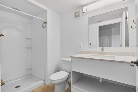 Condo in Orlando, Florida, 3 bedrooms  № 2233630 - photo 13