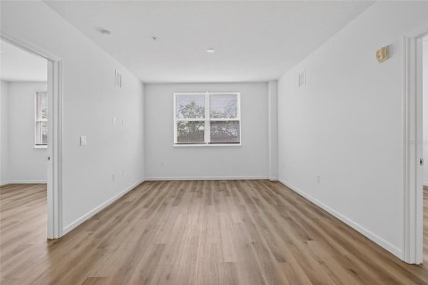 Condo in Orlando, Florida, 3 bedrooms  № 2233630 - photo 12