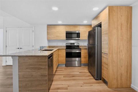 Condo in Orlando, Florida, 3 bedrooms  № 2233630 - photo 7